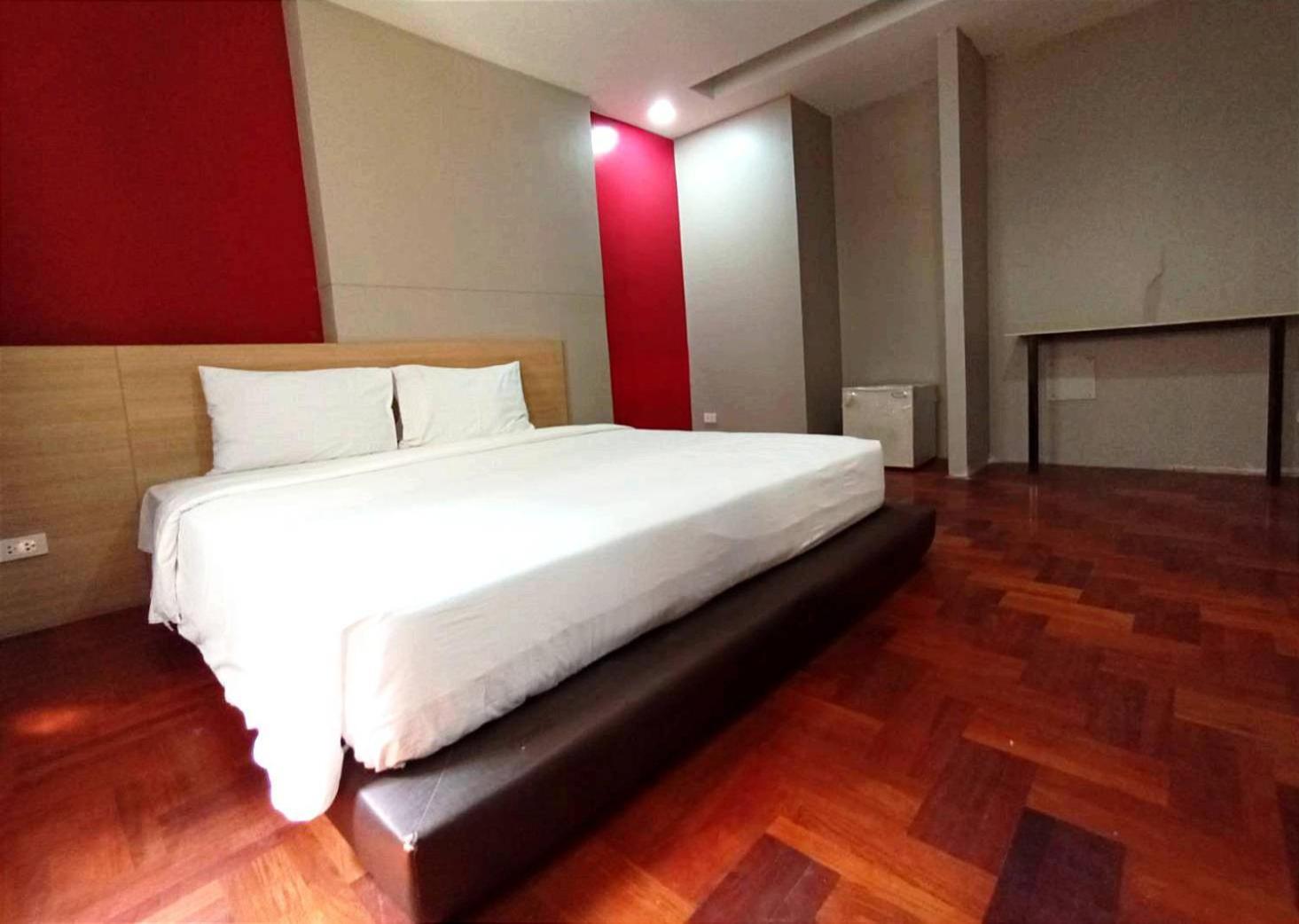 בנגקוק Go Inn Silom - Bts Saint Louis โกอินน์ สีลม - สถานีรถไฟฟ้าเซนต์หลุยส์ X מראה חיצוני תמונה