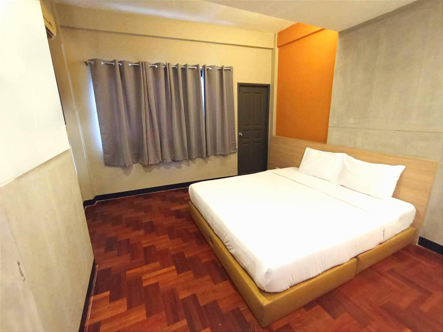 בנגקוק Go Inn Silom - Bts Saint Louis โกอินน์ สีลม - สถานีรถไฟฟ้าเซนต์หลุยส์ X מראה חיצוני תמונה