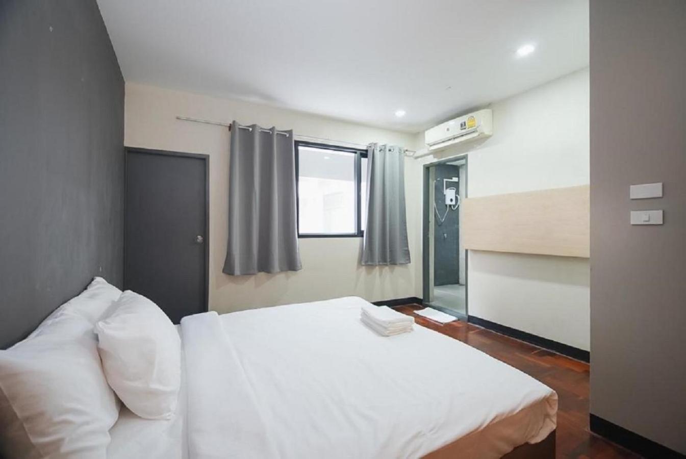 בנגקוק Go Inn Silom - Bts Saint Louis โกอินน์ สีลม - สถานีรถไฟฟ้าเซนต์หลุยส์ X מראה חיצוני תמונה